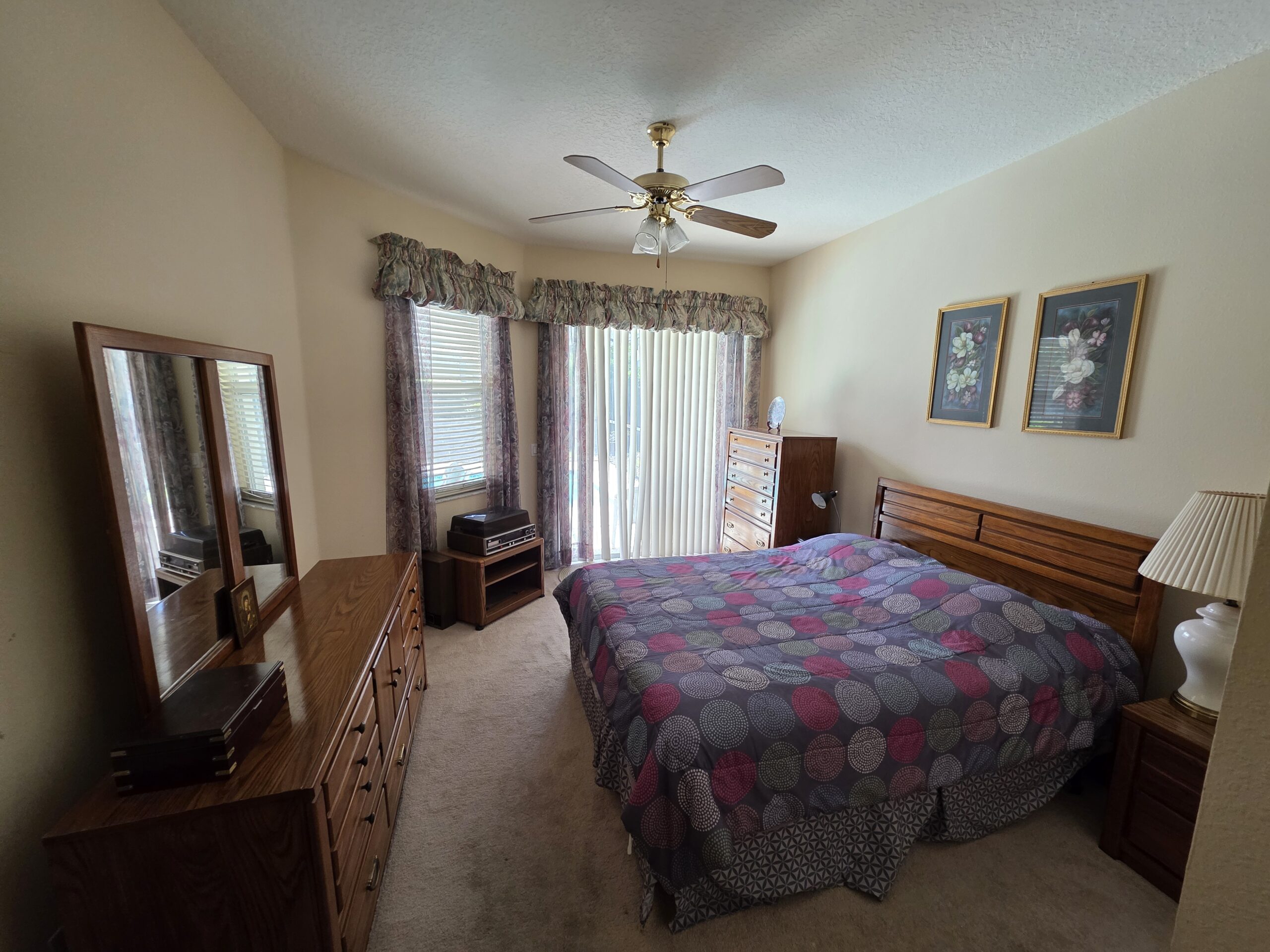 Bedroom near the pool before renovation